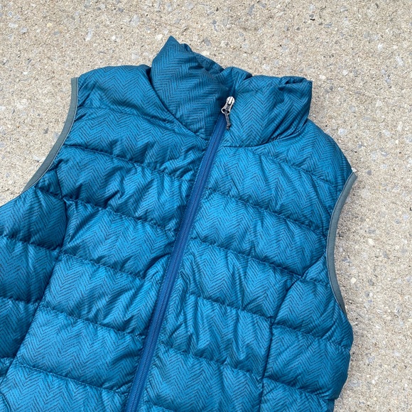 Eddie Bauer Woman’s EB650 Packable Puffer Vest Medium - Picture 5 of 16